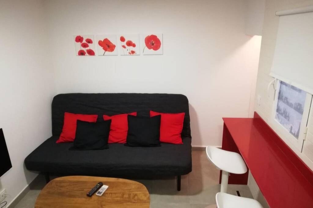 דירות אספלוגס דה לוברגאט M1 Cool Loft 1 Min Walk To Metro 15 Min Center By Metro מראה חיצוני תמונה